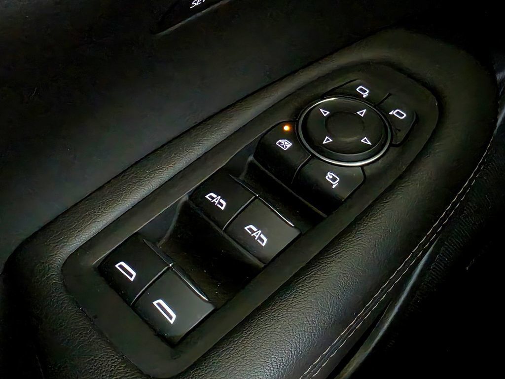 Used 2025 Cadillac XT6 Sport w/ LPO, Floor Liner Package AWD/4WD image 23