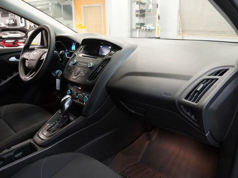 Used 2016 Ford Focus SE FWD image 33