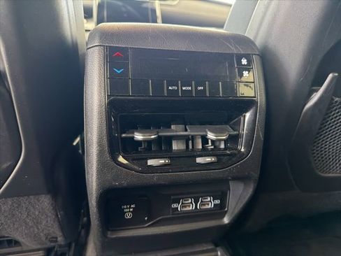 Used 2021 Jeep Grand Cherokee L Laredo AWD/4WD image 17