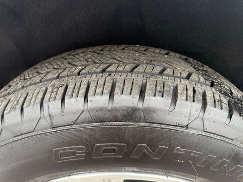Used 2025 GMC Yukon XL Denali AWD/4WD image 39