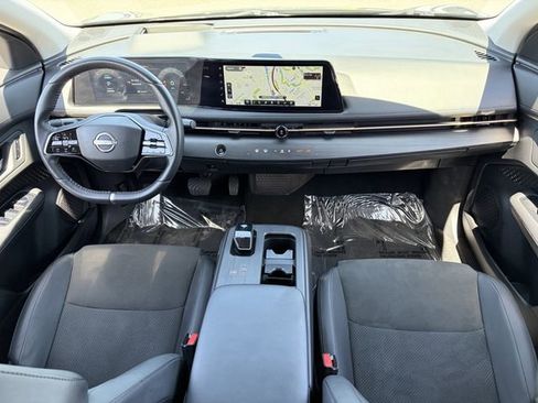Used 2023 Nissan Ariya FWD image 24