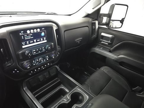 Used 2019 Chevrolet Silverado 2500 LTZ w/ Midnight Edition AWD/4WD image 26