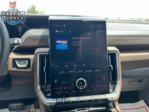 Used 2026 GMC Yukon Denali Ultimate AWD/4WD image 14