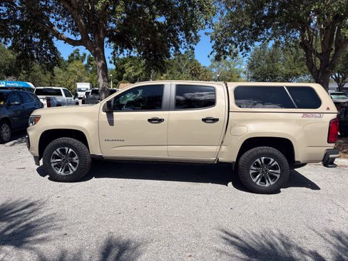 Used 2022 Chevrolet Colorado Z71 w/ LPO, Power Package AWD/4WD image 4