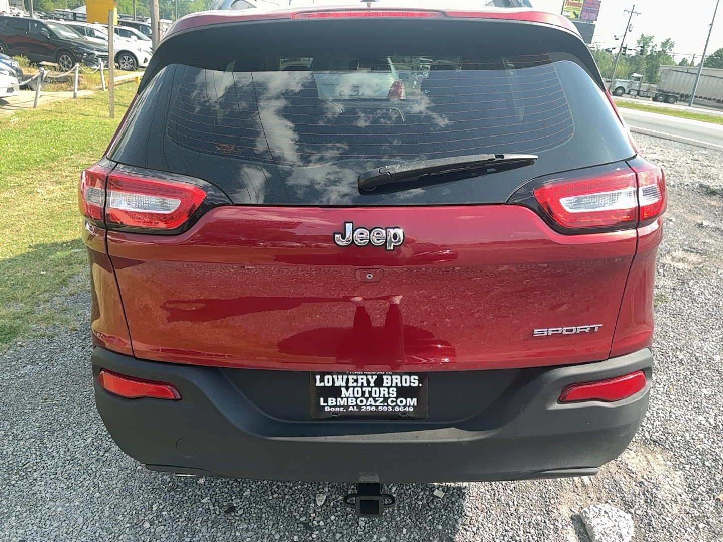 Used 2015 Jeep Cherokee Sport w/ Sport Appearance Group FWD image 6
