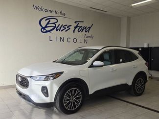Used 2023 Ford Escape SE video 1