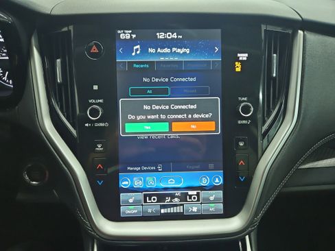 Used 2023 Subaru Outback Premium image 12