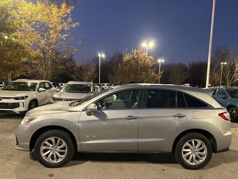 Used 2017 Acura RDX AWD image 6