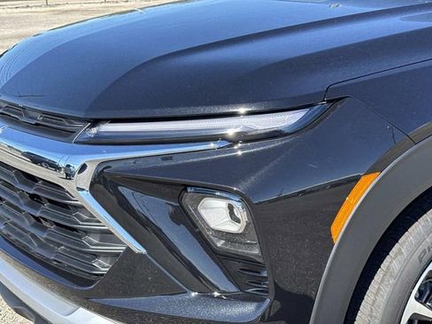 New 2026 Chevrolet TrailBlazer LT w/ Convenience Package FWD image 2