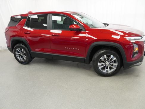 Certified 2025 Chevrolet Equinox LT w/ Safety and Technology Package AWD/4WD image 7
