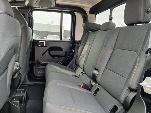 New 2026 Jeep Gladiator Sport image 12