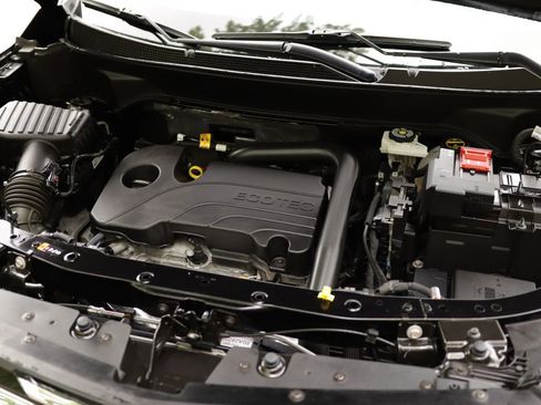 Used 2025 Chevrolet Equinox LT FWD image 31