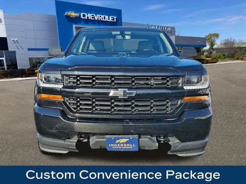 Used 2019 Chevrolet Silverado 1500 Custom w/ Custom Convenience Package image 3
