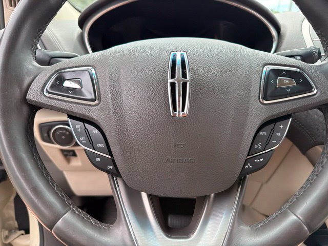 Used 2016 Lincoln MKX Select FWD image 22