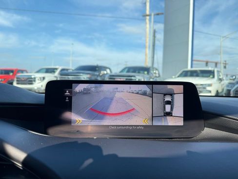 Used 2024 MAZDA MAZDA3 Hatchback w/Premium Plus Pkg image 17