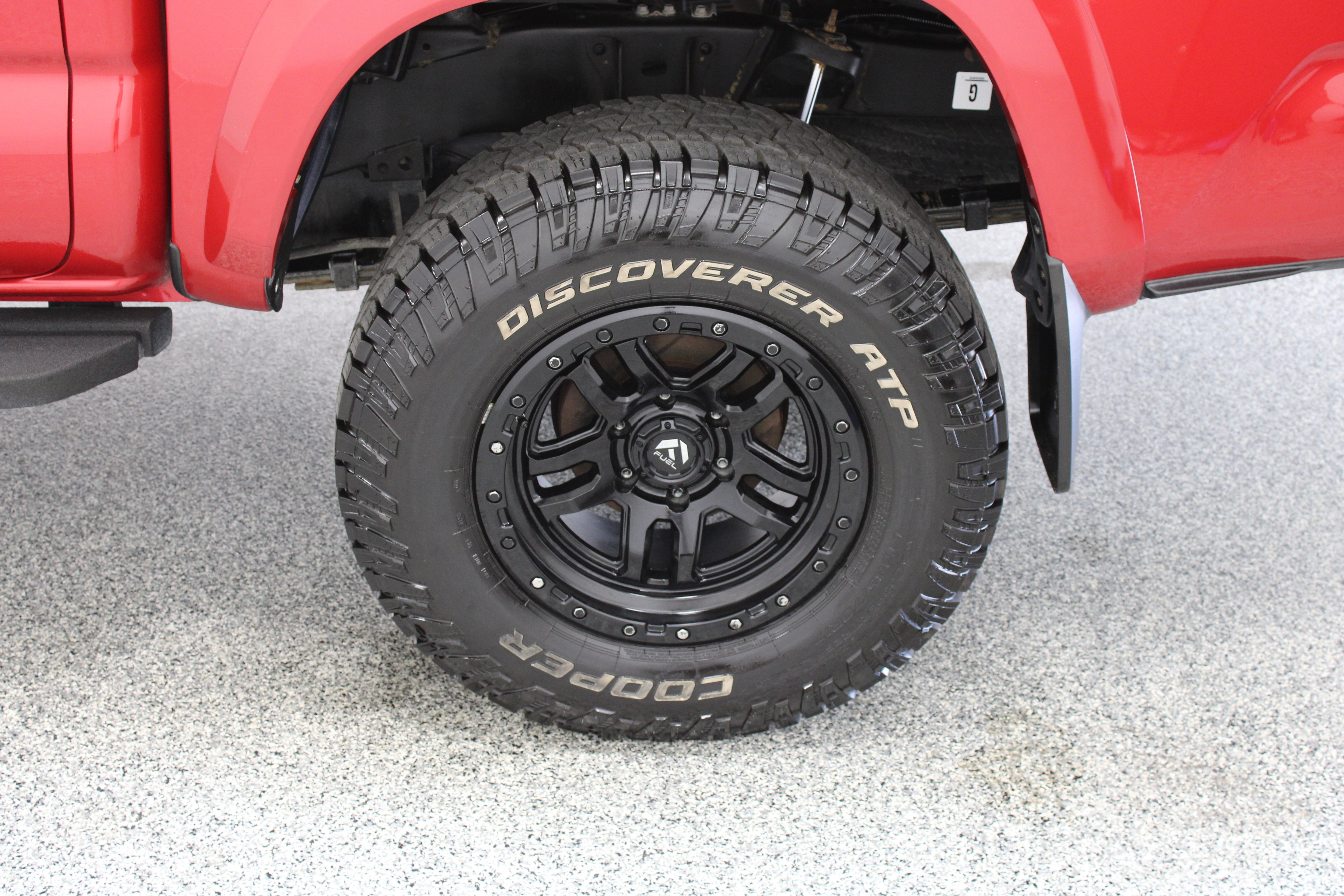 Used 2021 Toyota Tacoma SR5 AWD/4WD image 11