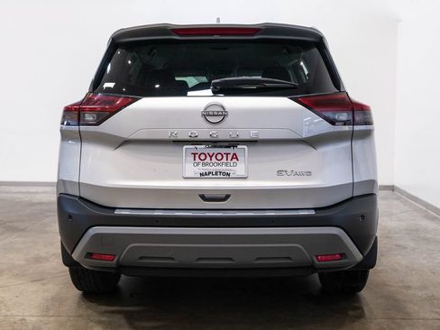 Used 2023 Nissan Rogue SV AWD/4WD image 8