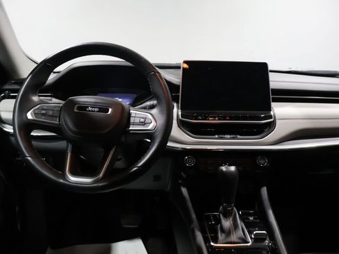 Used 2022 Jeep Compass Limited image 17