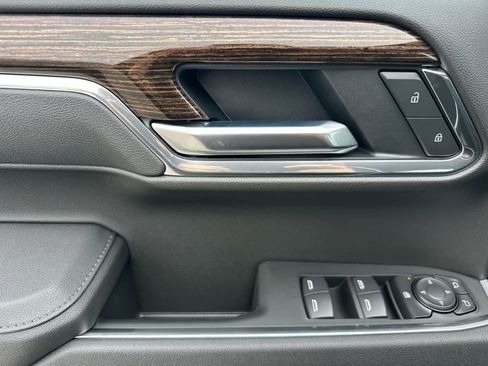 New 2026 GMC Sierra 1500 Elevation image 10