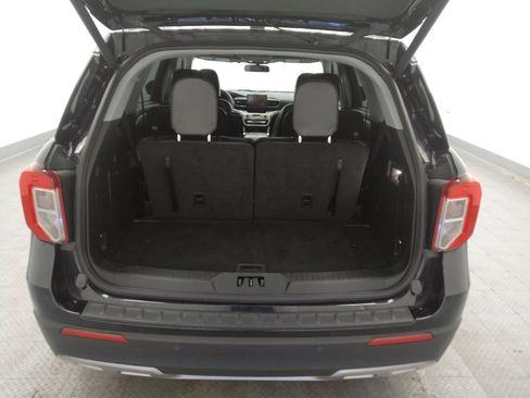 Used 2022 Ford Explorer XLT w/ Equipment Group 202A image 29