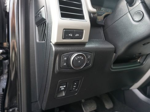 Used 2019 Ford F150 Lariat w/ Equipment Group 502A Luxury image 18