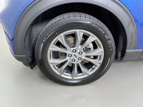 Used 2022 Ford Explorer Limited w/ Equipment Group 301A AWD/4WD image 30