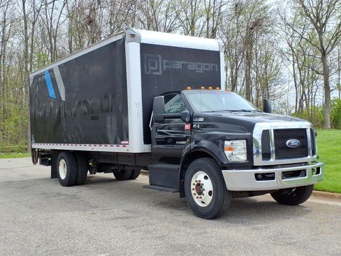 Used 2017 Ford F650 2WD Regular Cab Super Duty image 1