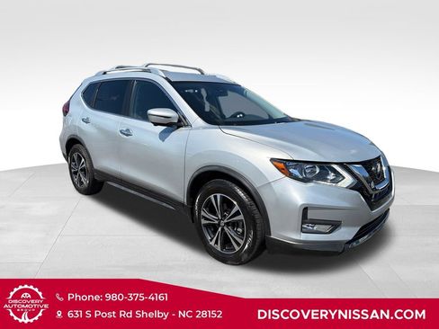 Used 2019 Nissan Rogue SV w/ Premium Package FWD image 4