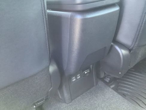 Used 2026 Toyota Prius Plug-In Hybrid FWD image 25