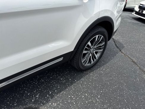 Used 2017 Ford Explorer Platinum AWD/4WD image 10