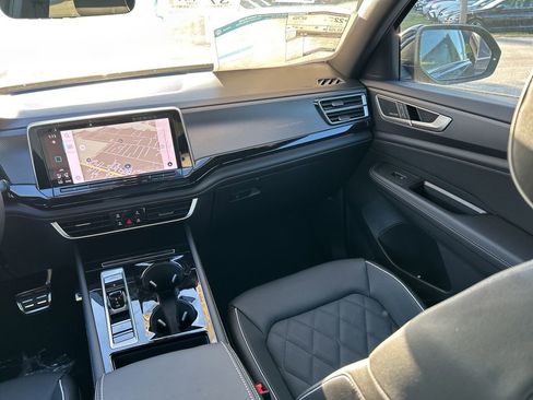 New 2026 Volkswagen Atlas Cross Sport SEL Premium R-Line image 11