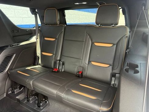 Used 2021 GMC Yukon AT4 w/ Rear Media and Nav Package AWD/4WD image 19