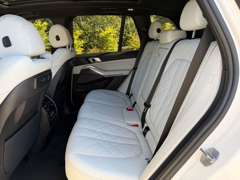 Used 2023 BMW X5 xDrive40i w/ M Sport Package image 27