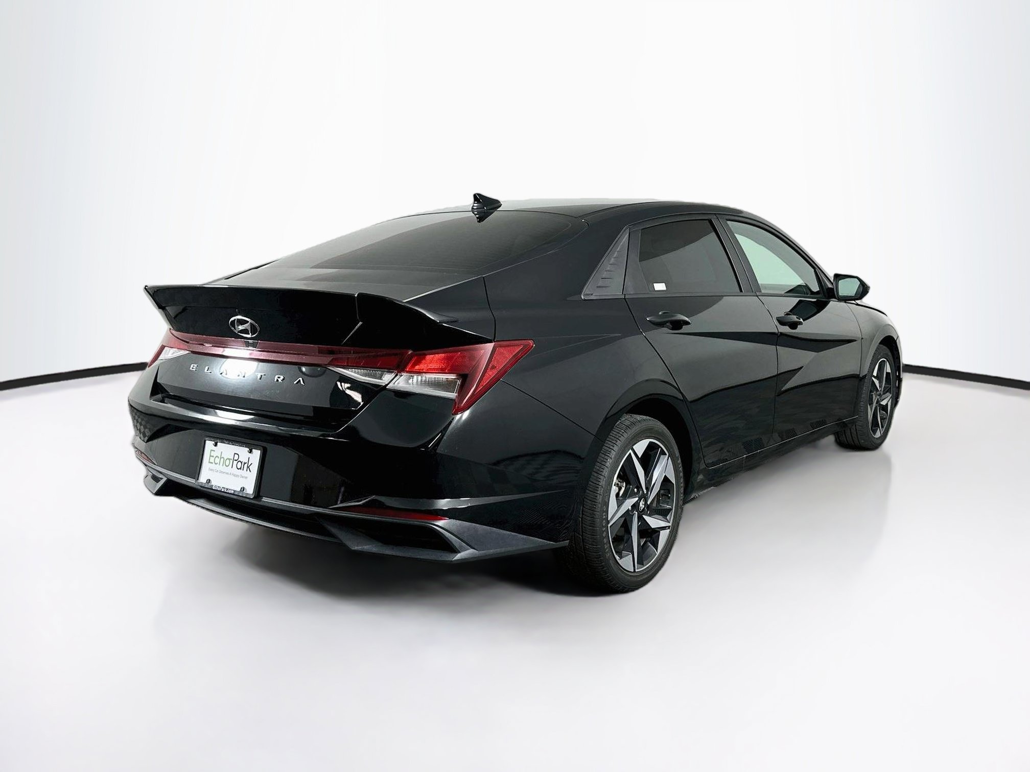 Used 2023 Hyundai Elantra SEL w/ Convenience Package FWD image 9