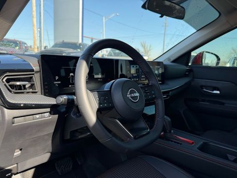 Used 2026 Nissan Kicks SR image 10