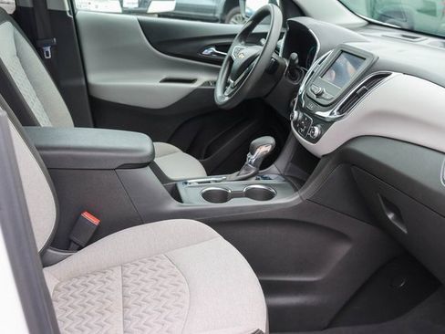 Used 2023 Chevrolet Equinox LT image 15