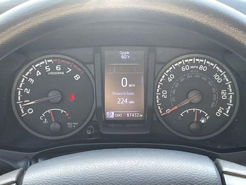 Used 2020 Toyota Tacoma SR RWD image 18