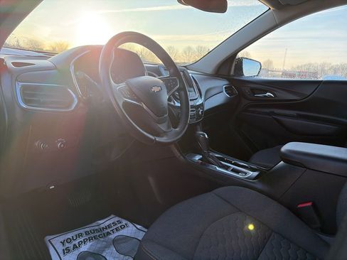 Used 2019 Chevrolet Equinox LT w/ Driver Convenience Package image 18