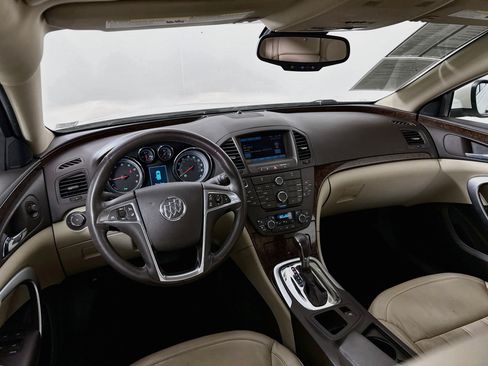 Used 2013 Buick Regal Premium FWD image 21