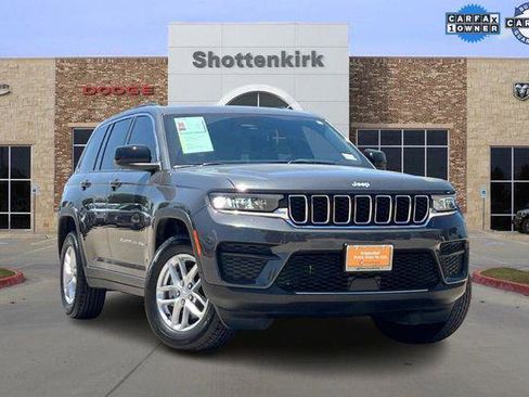 Certified 2025 Jeep Grand Cherokee Laredo X image 1