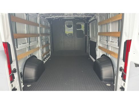 Used 2025 RAM ProMaster 2500 w/ U-Haul Equipment Group FWD image 10