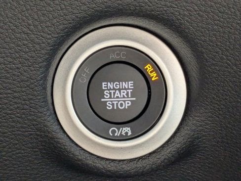 New 2026 Chrysler Pacifica Select FWD image 28