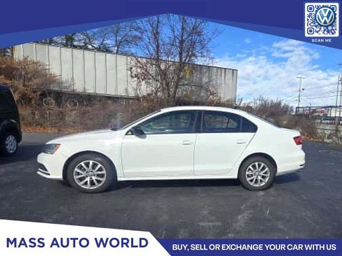 Used 2015 Volkswagen Jetta SE image 1