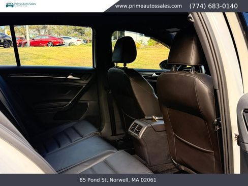Used 2017 Volkswagen Golf 4-Door AWD/4WD image 24