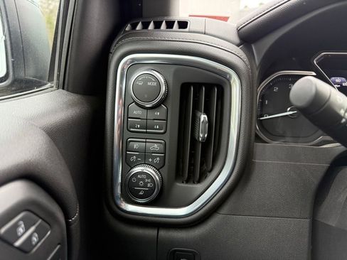 Used 2021 GMC Sierra 1500 Denali AWD/4WD image 36