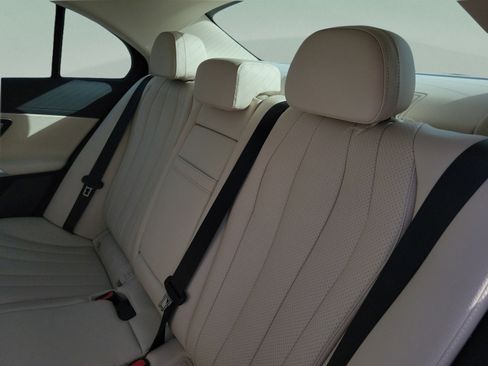 Used 2026 Mercedes-Benz E 350 Sedan image 8
