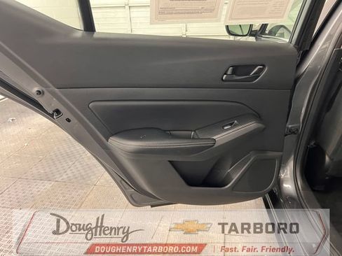 Used 2025 Nissan Altima 2.5 SV FWD image 32