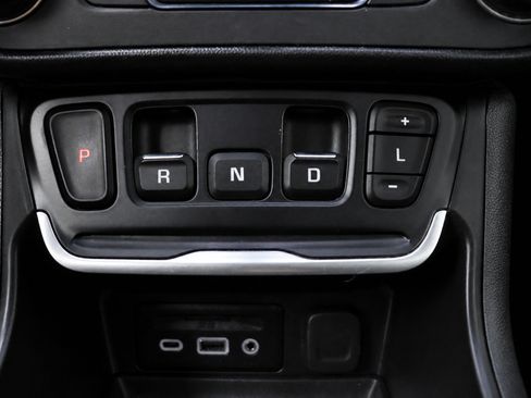 Used 2019 GMC Terrain Denali w/ Advanced Safety Package FWD image 37
