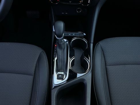 Used 2025 Buick Encore GX Preferred image 13