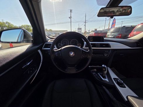 Used 2015 BMW 320i Sedan RWD image 22